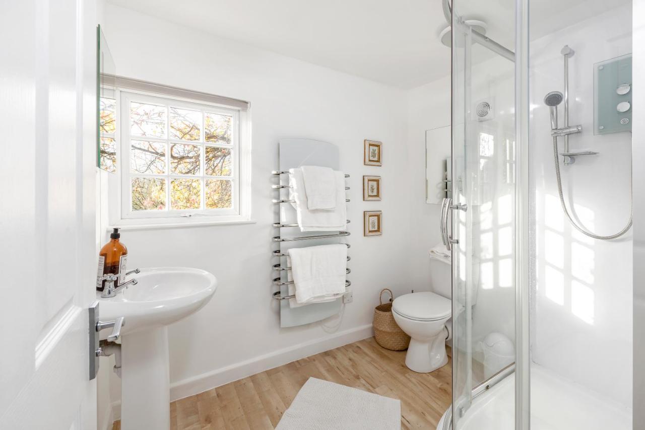 Tucking Mill View- Self Catering Apartment Bath Exterior photo