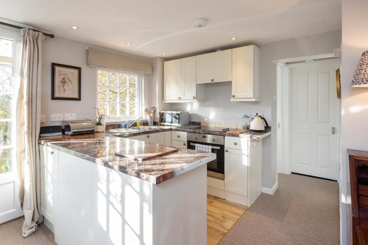 Tucking Mill View- Self Catering Apartment Bath Exterior photo